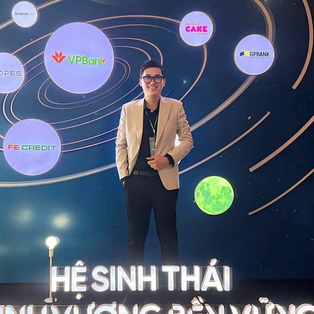 ÂU NGỌC BẢO TRUNG