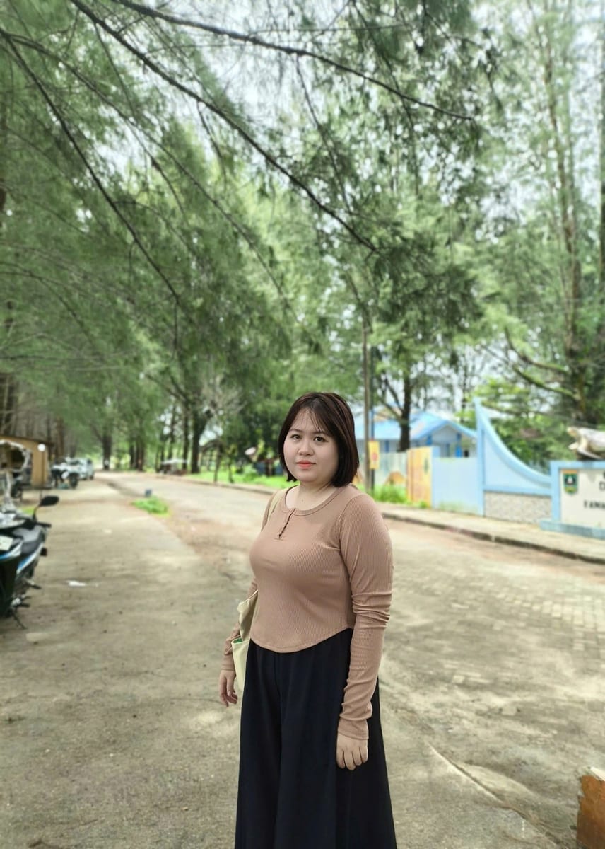 Nguyễn Thị Hồng Cẩm (Khóa ĐH16PN)